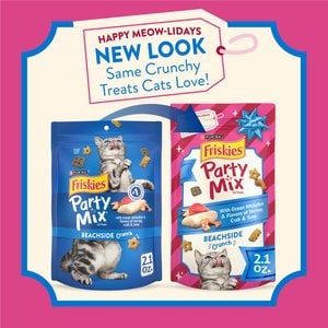 Friskies Party Mix Beachside Crunch Ocean Whitefish & Seafood Flavor Crunchy Cat Treats, 2.1-oz bag