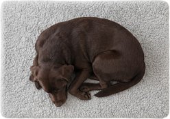 Furvii Essential Textured PV Fleece Dog Crate Pad, Medium: 29 x 18-in, Silver Gray