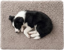 Furvii Essential Textured PV Fleece Dog Crate Pad, Medium: 29 x 18-in, Silver Mink
