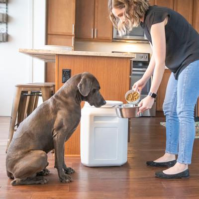 Show full view: Gamma2 Vittles Vault Pet Food Storage, 50-lb slide 3 of 9