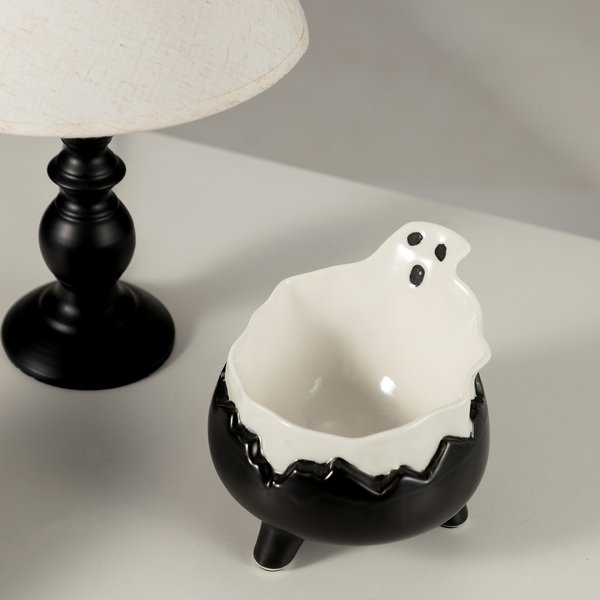 Happy & Polly Spooky Eleveated Cat Bowl, Black, 1-cup