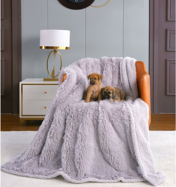 Show full view: HappyCare Textiles Duplex Warm Comfort Faux Fur Sherpa Waterproof Dog & Cat Blanket, Light Grey, Small slide 3 of 9