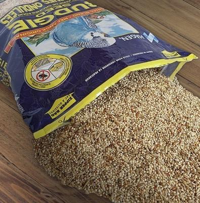 Show full view: Hari Hagen Seed Blend Budgie Bird Food, 6-lb bag slide 4 of 7