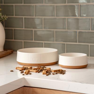 Show full view: Harry Barker Plastic Dog Bowl, White, 9-cup slide 2 of 7