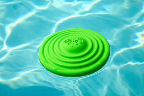 Show full view: Hartz DuraPlay Disc Bacon Scented Dog Toy, Color Varies slide 7 of 10