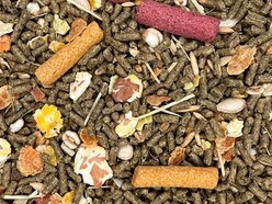 Higgins Sunburst Gourmet Blend Rabbit Food, 6-lb bag slide 2 of 7