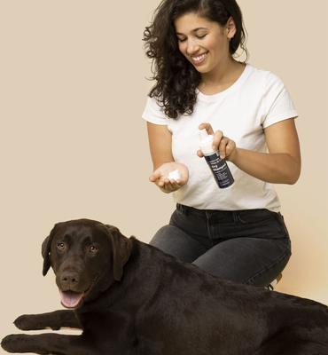 Show full view: Honest Paws Hydrating Skin & Coat Waterless Dog Shampoo, 6.3-fl oz bottle slide 7 of 9