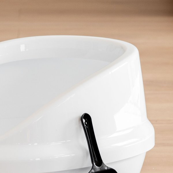 Show full view: IRIS Large High-Back Open Top Cat Litter Pan with Scatter Shield & Scoop, White slide 6 of 9