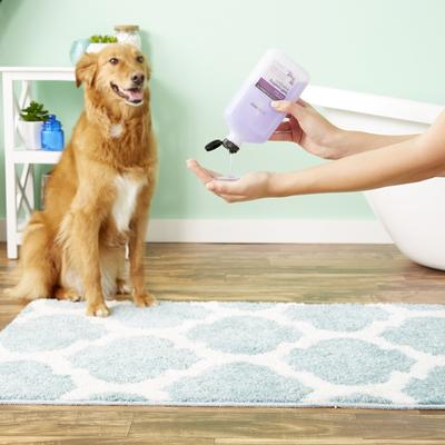 Show full view: Isle of Dogs Lush Coating Shampoo for Dogs, 16.9-fl oz bottle slide 4 of 9