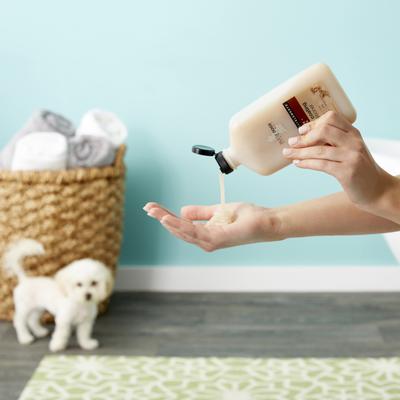 Show full view: Isle of Dogs Silky Coating Conditioner for Dogs, 16.9-fl oz bottle slide 5 of 10