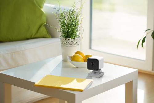 Show full view: Kangaroo Indoor & Outdoor Pet Camera, White/Black slide 6 of 9