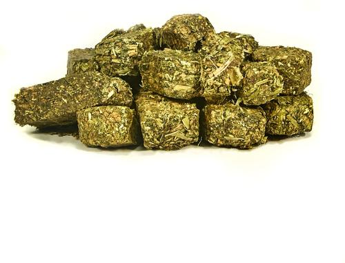 Show full view: Kaytee Carrot Alfalfa Nibblers Small Animal Treats, 5-oz bag slide 4 of 5