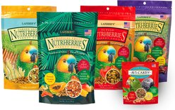Lafeber Gourmet Nutri-Berries 4-Pack with Free Classic Avi-Cakes Bird Food, 2.5-lb box