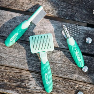 Show full view: Li'l Pals Dog Flea Comb slide 4 of 5