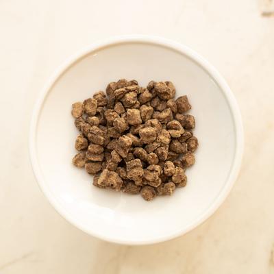 Show full view: Love, Nala Beef Grain-Free Adult Dehydrated Cat Food, 1-lb bag slide 5 of 8