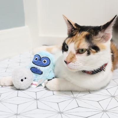 Show full view: Mad Cat Yowlin' Yetti Catnip & Silvervine Cat Toy slide 4 of 6