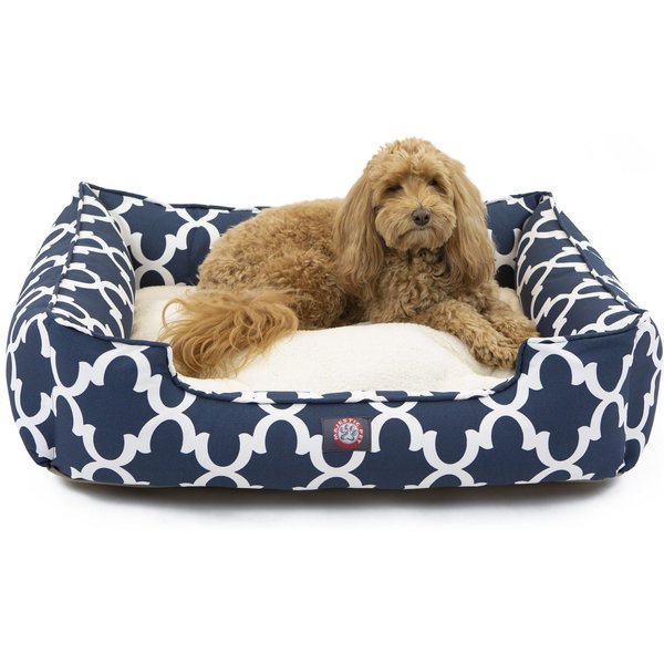 Petique Majestic Dog Bed