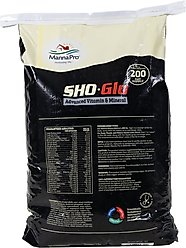 Manna Pro Sho-Glo Complete Vitamin & Mineral Pellets Horse Supplement, 25-lb bag slide 2 of 7