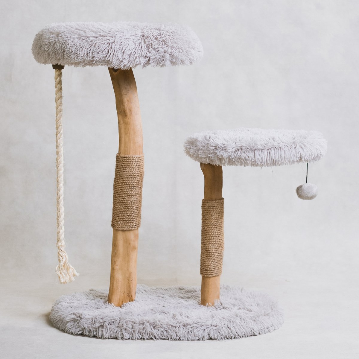 Mau Rizzo 32-in Modern Wooden Cat Tree