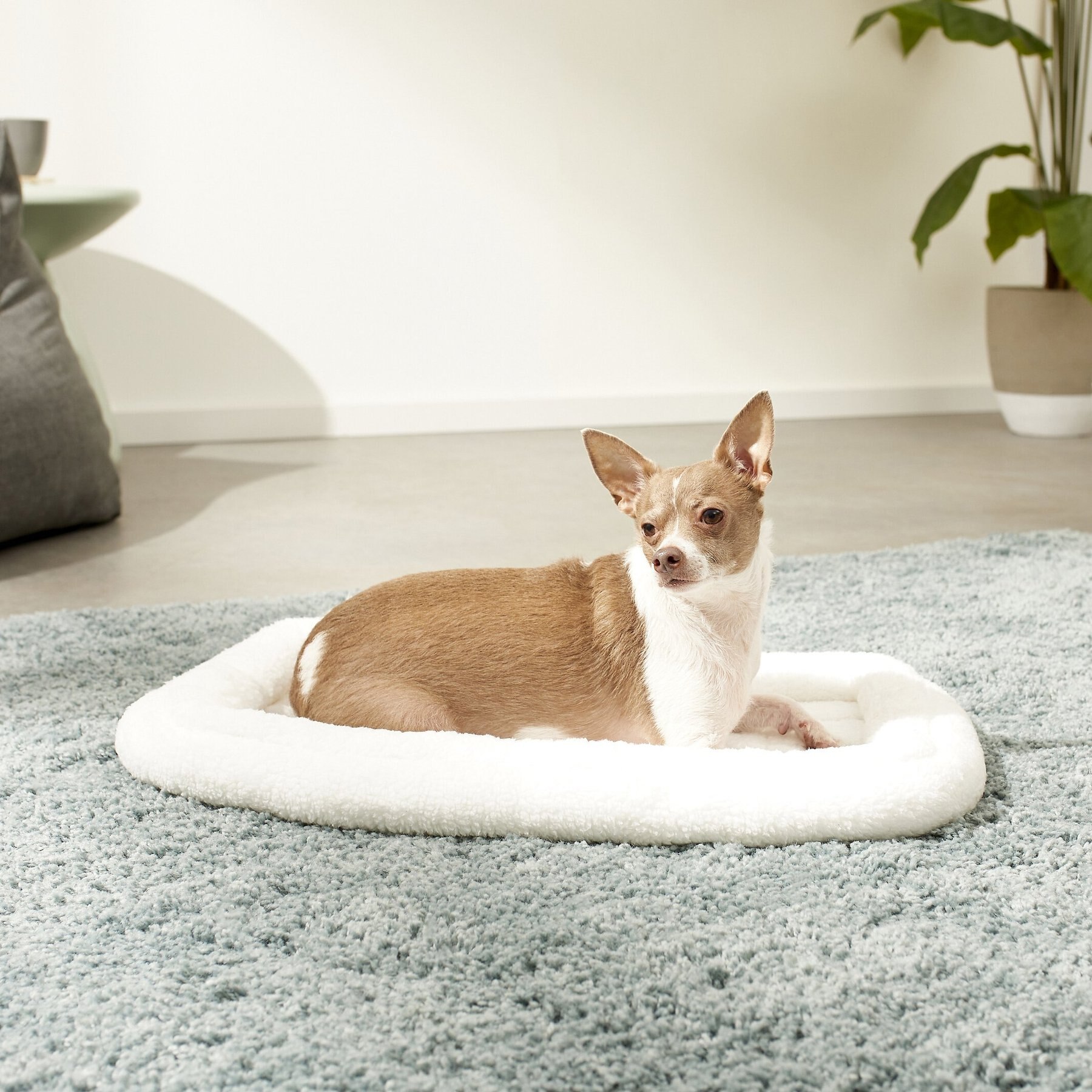 MidWest Quiet Time Deluxe Fleece Double Bolster Dog Crate Mat, 18-in