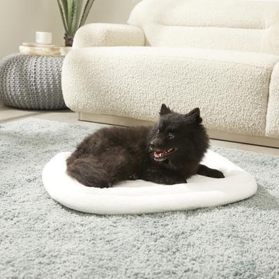 Show full view: MidWest Quiet Time Deluxe Fleece Double Bolster Dog Crate Mat, 22-in slide 8 of 10