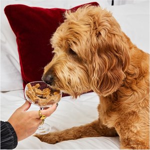 Bocce's Bakery Milk n Cookies Peanut Butter & Vanilla Limited Ingredient Soft & Chewy Dog Treats, 6-oz bag