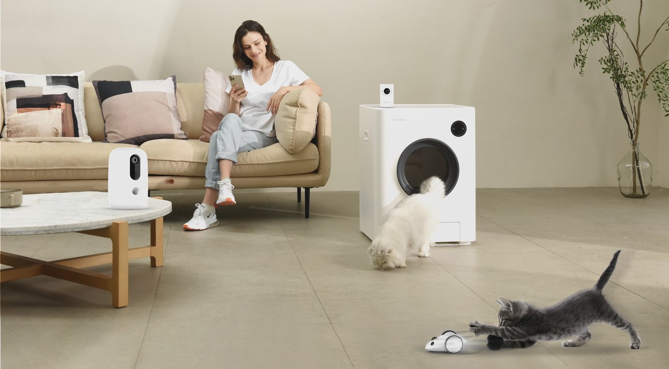 INSTACHEW PURRCLEAN Smart WiFi Enabled Covered Automatic Self-Cleaning Cat Litter Box, White