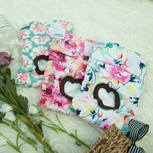 CuteBone Reusable Female Dog Diapers, 3 count, Small: 11 to 16-in waist, Floral