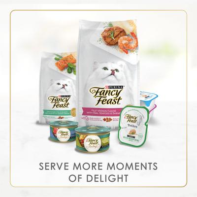Show full view: Fancy Feast Classic Tender Beef Feast Canned Cat Food, 3-oz can, case of 4 slide 7 of 10