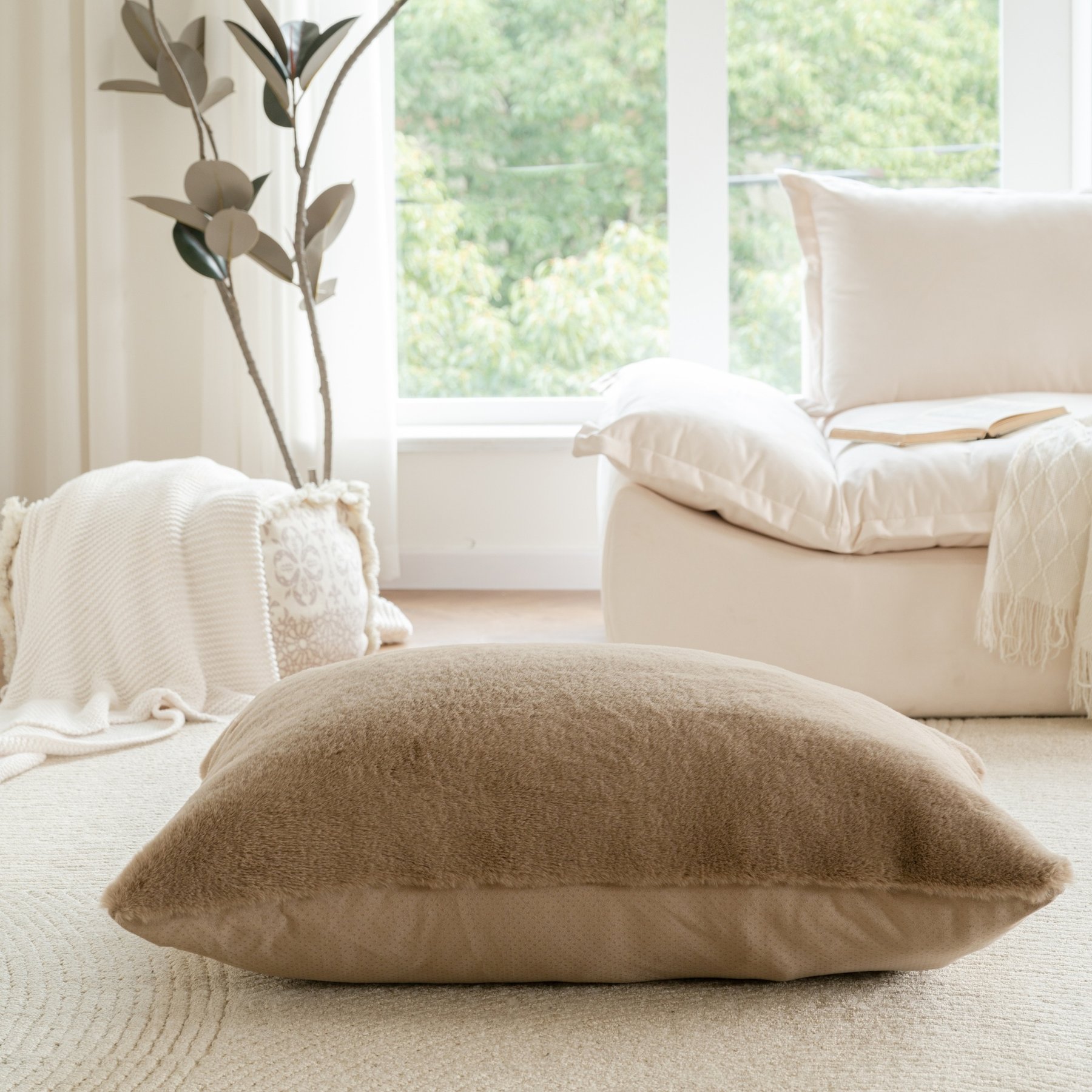 Allisandro Extra Soft Faux Fur Pillow Dog Bed with Removable Cover, Brown, X-Large