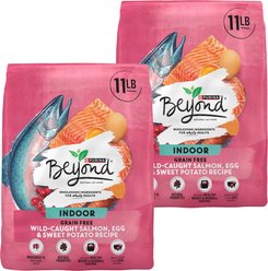 Purina Beyond Simply Indoor Wild-Caught Salmon, Egg & Sweet Potato Recipe Grain-Free Dry Cat Food, 22-lb bundle 