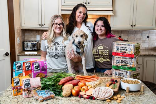 Show full view: Wet Noses Oven Baked Human Grade Beef Recipe Dry Dog Food, 5-lb box slide 7 of 9