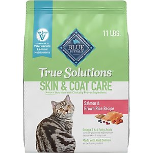 Blue Buffalo True Solutions Skin & Coat Care Natural Salmon Adult Dry Cat Food, 11-lb bag