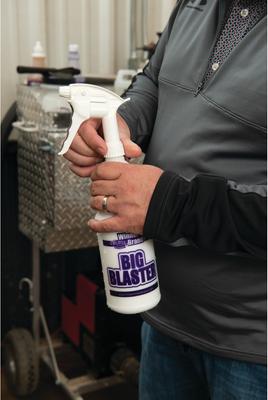 Show full view: Weaver Livestock Big Blaster Sprayer & Bottle slide 5 of 5