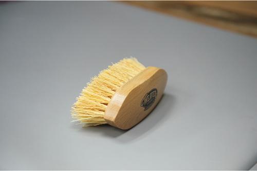 Show full view: Weaver Livestock Rice Root Livestock Brush, 6-in slide 6 of 7