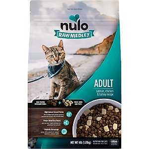 Nulo Raw Medley Salmon, Chicken & Turkey Adult Dry Cat Food, 4-lb bag