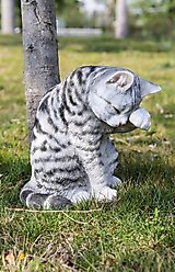 Hi-Line Gift American Shorthair Tabby Washing Cat Statue, 10.25-in, Gray