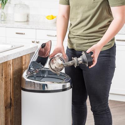 Show full view: IRIS 540017 Cordless Vacuum Cleaner slide 4 of 7