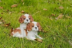 Hi-Line Gift King Charles Puppies Sitting Statue, 5.91-in