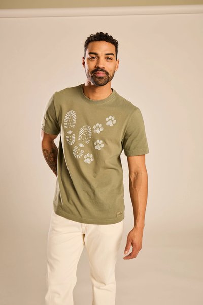 LIFE IS GOOD Men's Trails & Tails Short Sleeve Crusher Tee