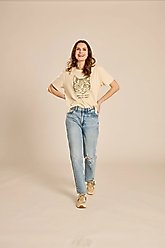 LIFE IS GOOD Women's Cat Lives Crusher Boxy Tee, X-Large slide 2 of 4