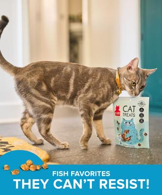 Show full view: Plato Air-Dried Cat Treats Tuna & Salmon Recipe, 2.5-oz slide 6 of 9