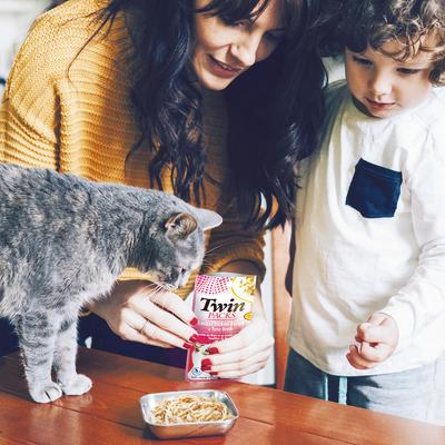 Show full view: Inaba Twin Packs Tuna & Chicken with Scallop Recipe in Scallop Broth Grain-Free Cat Food Topper, 1.4-oz pouch, 12 count slide 7 of 8