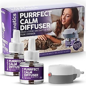 Petnatics Purrfect Calm Diffuser for Cats, 1 Plugin, 2 refills