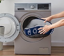 ShopInstaPets Penn State Nittany Lions Donut Plush Dog Bed slide 2 of 4