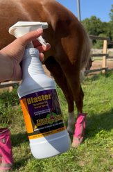 Finish Line Blaster Essential Oil Horse Skin Care Spray, 1-qt bottle slide 2 of 3