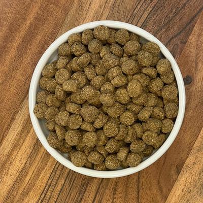 Show full view: Muenster Perfect Balance Chicken Meal Recipe with Ancient Grains Dry Dog Food, 25-lb bag slide 5 of 11