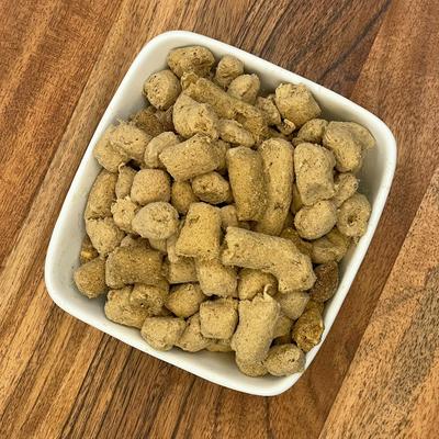 Show full view: Muenster Perfect Balance Chicken Bites Freeze-Dried Dog Food, 12-oz bag slide 5 of 11