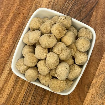 Show full view: Muenster Perfect Balance Beef Meatballs Freeze-Dried Dog Treats, 4-oz bag slide 5 of 11