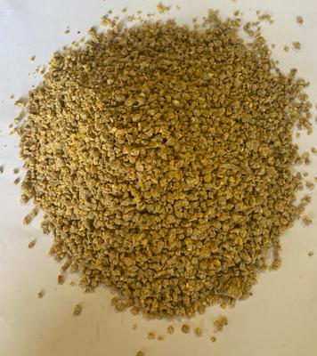 Show full view: Hudson Feeds 28% Protein Multi-Flock Starter Complete Poultry Feed, 50-lb bag slide 4 of 9